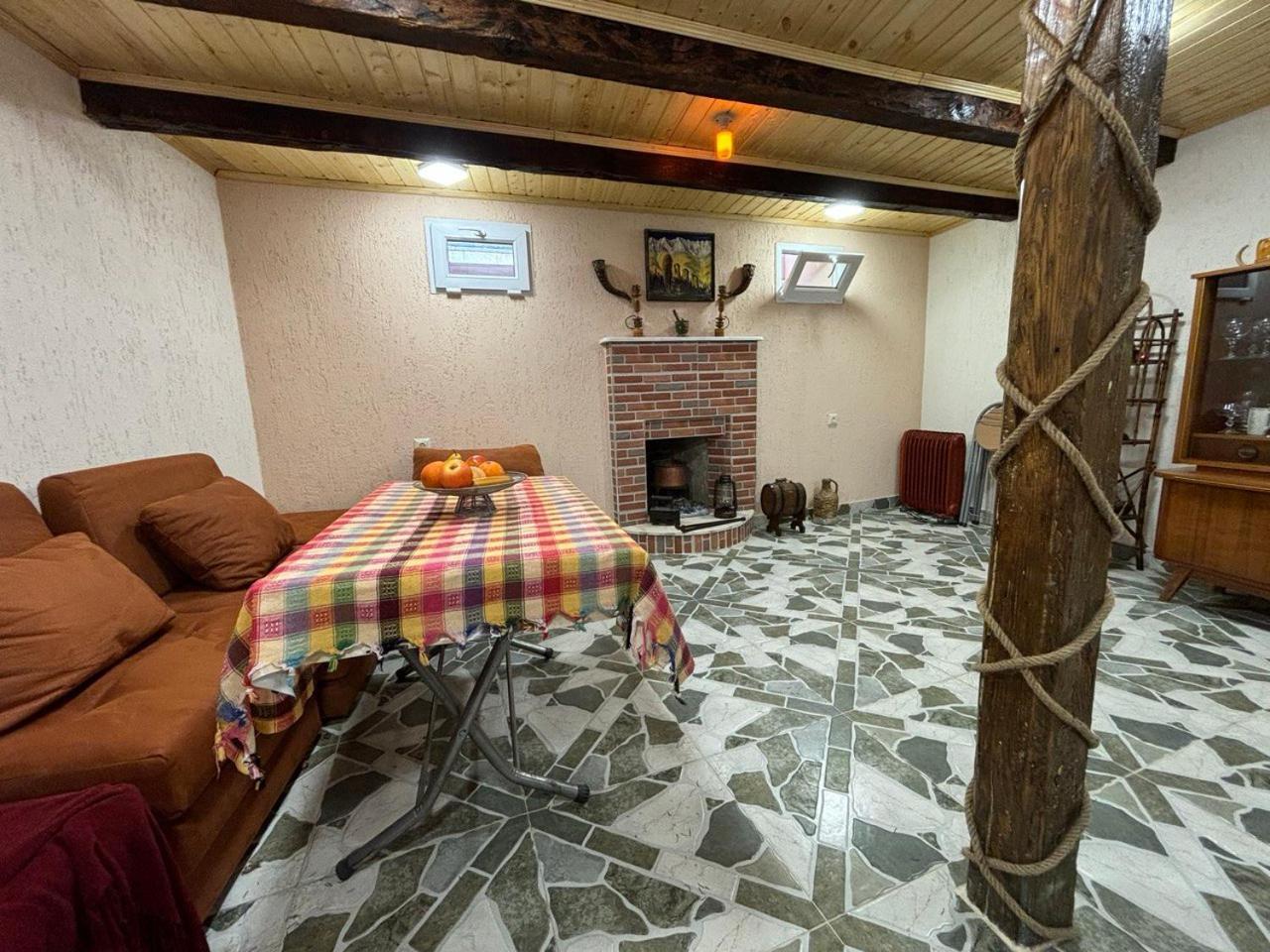 Elizabeth'S Rooms Kutaisi Exterior photo